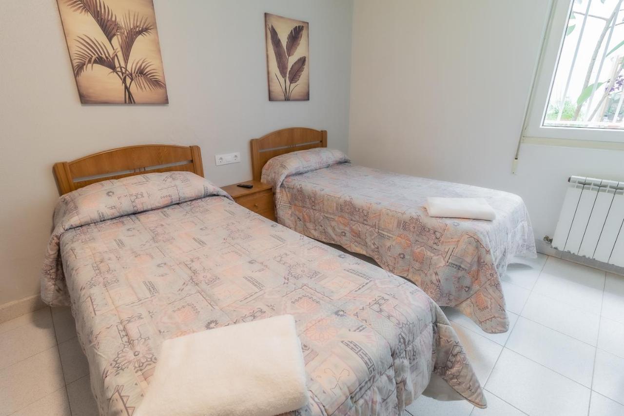 Hostal - Restaurante La Buena Villa by Vivere Stays Villalonquéjar Esterno foto