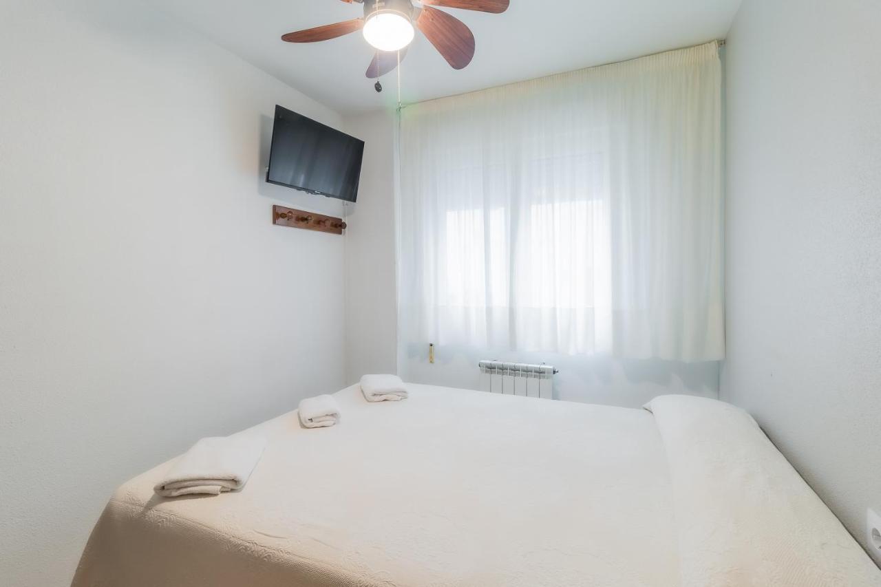 Hostal - Restaurante La Buena Villa by Vivere Stays Villalonquéjar Esterno foto