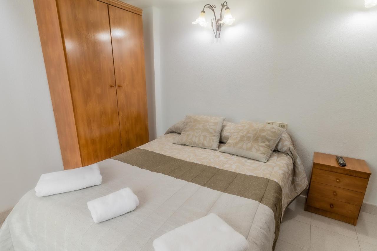 Hostal - Restaurante La Buena Villa by Vivere Stays Villalonquéjar Esterno foto