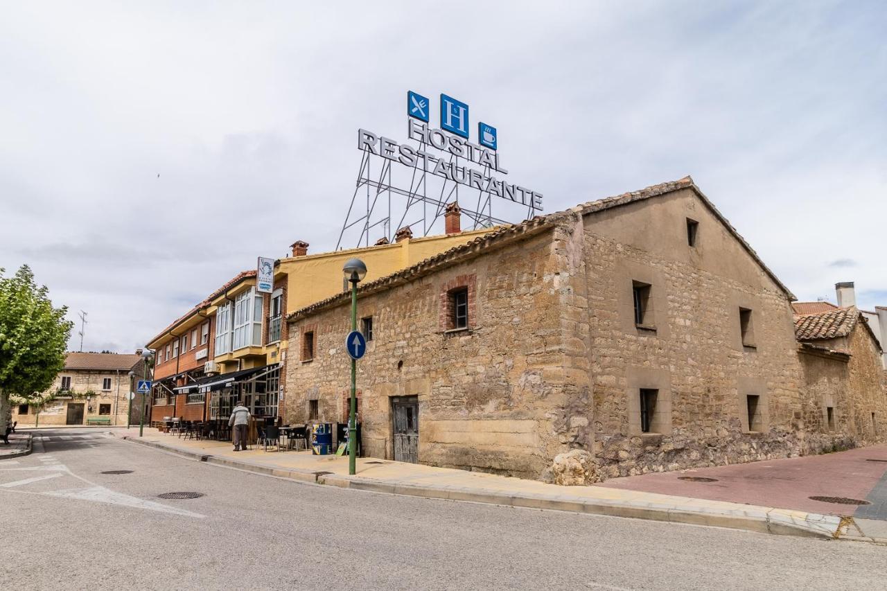Hostal - Restaurante La Buena Villa by Vivere Stays Villalonquéjar Esterno foto